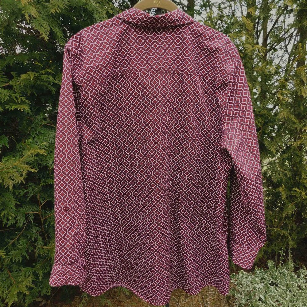 Chico's Plus Sz-16 Wrinkle-Resistant Buttondown Top with Roll-Tab Sleeves - Picture 3 of 3